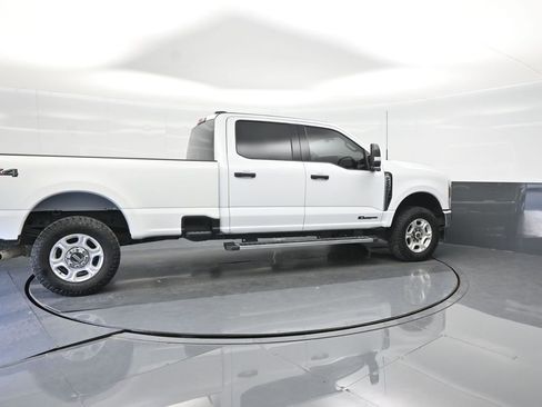 Certified 2025 Ford F250 XLT AWD/4WD image 11