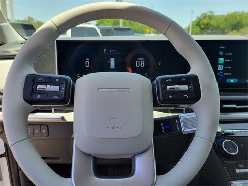 Certified 2025 Hyundai Santa Fe SEL image 13