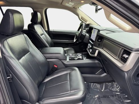 Used 2024 Ford Expedition XLT AWD/4WD image 10