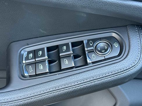 Used 2025 Porsche Macan S image 13