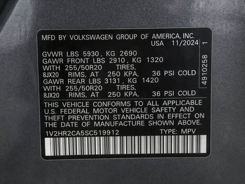 Used 2025 Volkswagen Atlas SE image 51