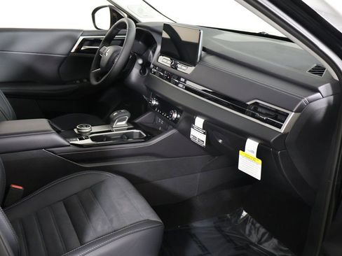 New 2026 Mitsubishi Outlander SE FWD image 26