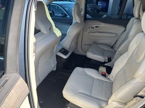 Certified 2022 Volvo XC90 T6 Inscription w/ Lounge Package image 13