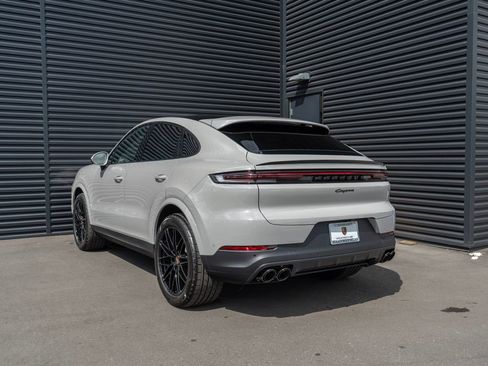 New 2026 Porsche Cayenne Coupe AWD/4WD image 3