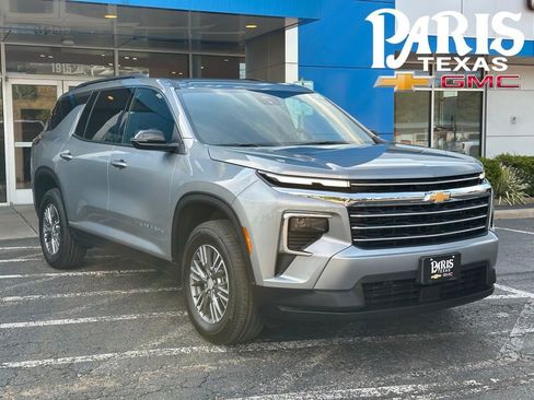 New 2026 Chevrolet Traverse LT image 1