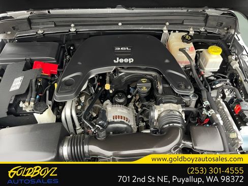 Used 2020 Jeep Gladiator Overland w/ Trailer Tow Package image 10