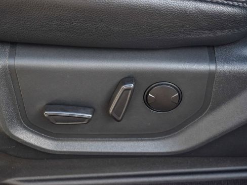 Used 2022 Ford F350 Lariat w/ FX4 Off-Road Package image 20