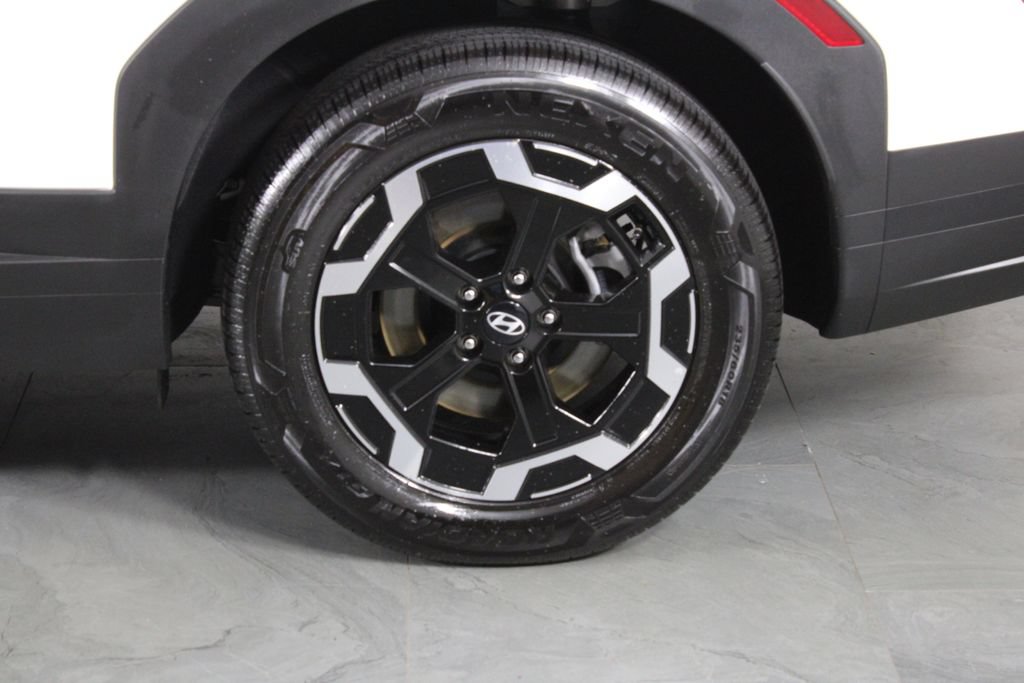 Used 2026 Hyundai Santa Fe SEL FWD image 15