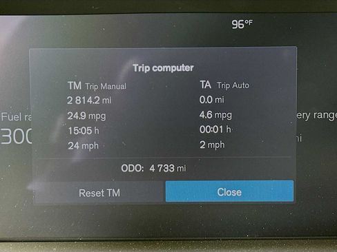 Used 2025 Volvo XC90 T8 Plus w/ Protection Package Premier AWD/4WD image 12