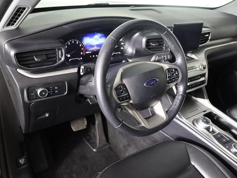 Used 2020 Ford Explorer XLT w/ Equipment Group 202A image 26