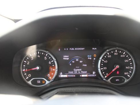 Used 2017 Jeep Renegade Trailhawk AWD/4WD image 16