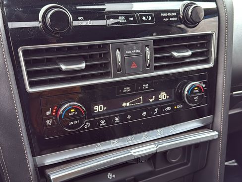 Used 2022 Nissan Armada Platinum image 22