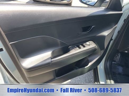 Used 2024 Hyundai Kona SEL AWD/4WD image 16