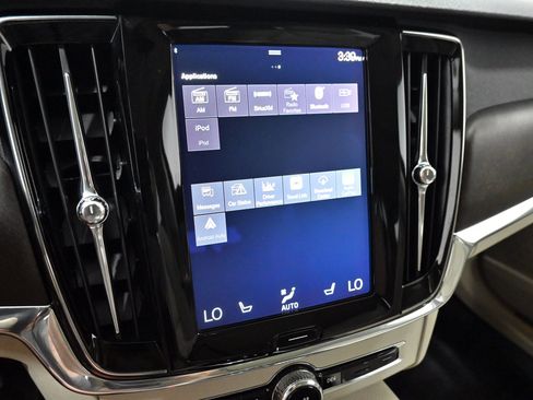 Used 2018 Volvo V90 T6 Cross Country w/ Convenience Package AWD/4WD image 15