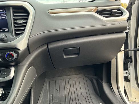 Certified 2023 GMC Acadia SLE w/ Driver Convenience Package image 28