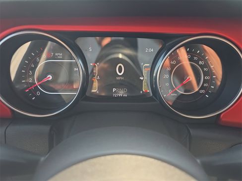 Used 2019 Jeep Wrangler Unlimited Rubicon w/ Cold Weather Group image 18