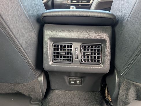 Used 2025 Toyota Camry SE FWD image 7