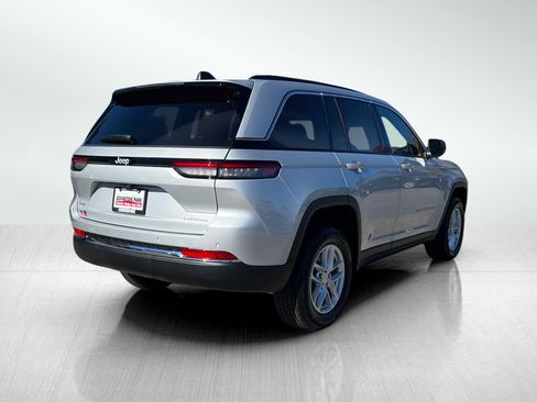 New 2025 Jeep Grand Cherokee Laredo X w/ Luxury Tech Group I image 7