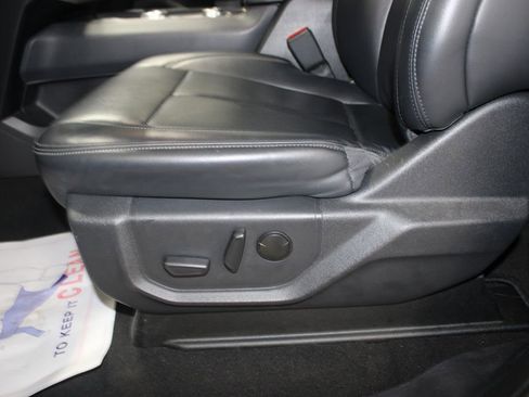 Used 2024 Ford Expedition Max XLT image 16