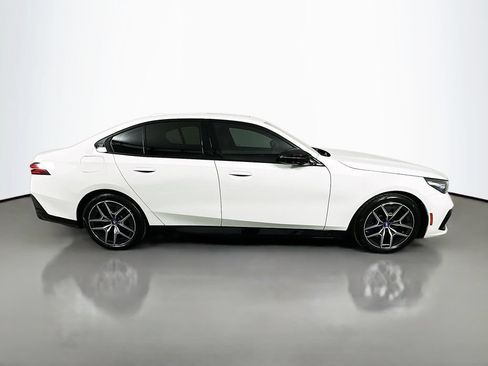 Used 2024 BMW i5 M60 w/ Premium Package AWD/4WD image 4