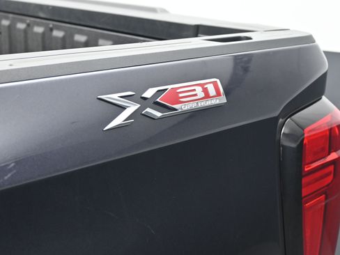 Used 2024 GMC Sierra 1500 SLT w/ SLT Premium Plus Package image 21