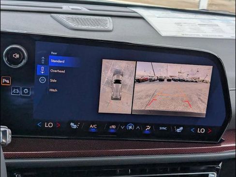 New 2026 Chevrolet Traverse Z71 AWD/4WD image 9