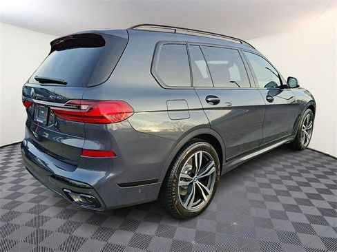 Used 2022 BMW X7 xDrive40i w/ M Sport Package image 6
