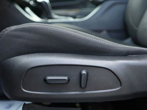 Used 2018 GMC Acadia SLE w/ LPO, Black Accent Package image 12