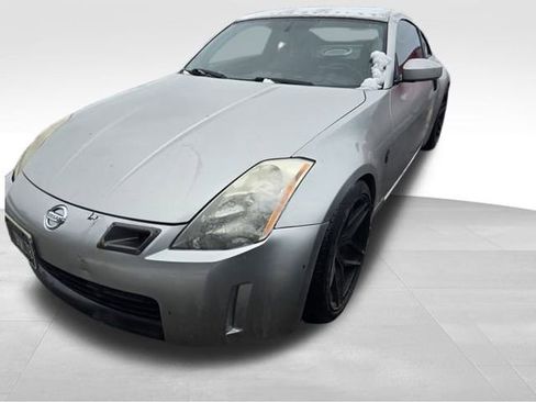 Used 2004 Nissan 350Z Enthusiast w/ Aerodynamics Pkg image 10