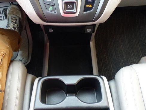 Used 2024 Honda Odyssey EX-L image 34