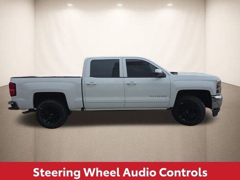 Used 2018 Chevrolet Silverado 1500 LT w/ LT Eassist Package image 9