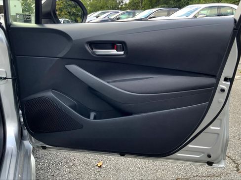 Used 2020 Toyota Corolla LE FWD image 21