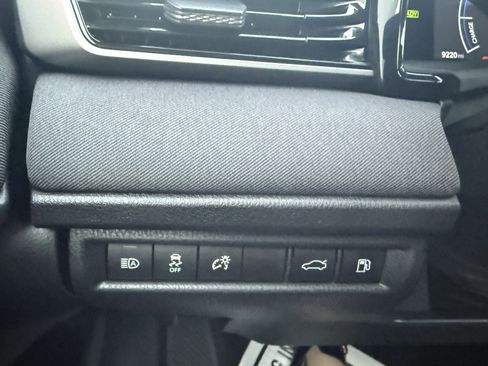 Certified 2025 Toyota Camry LE image 19