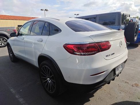Used 2023 Mercedes-Benz GLC 300 4MATIC Coupe image 3