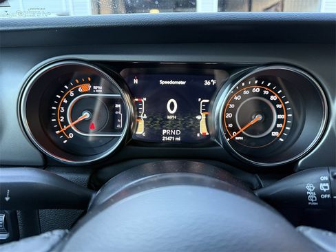 Used 2022 Jeep Wrangler Willys image 11
