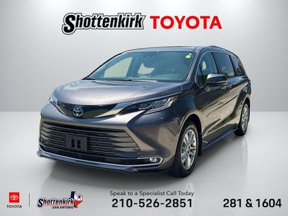 Certified 2023 Toyota Sienna Limited