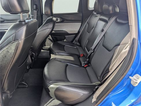 Used 2024 Jeep Compass Latitude image 27