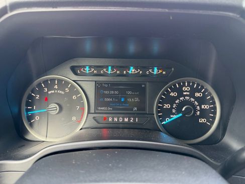Used 2019 Ford F150 XLT w/ Equipment Group 302A Luxury AWD/4WD image 15