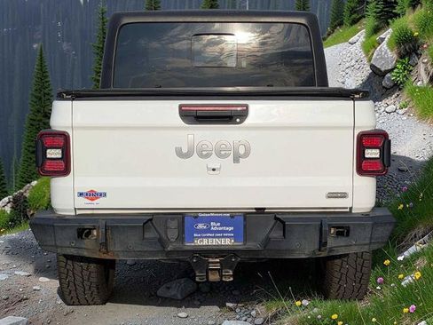 Used 2020 Jeep Gladiator Overland AWD/4WD image 5
