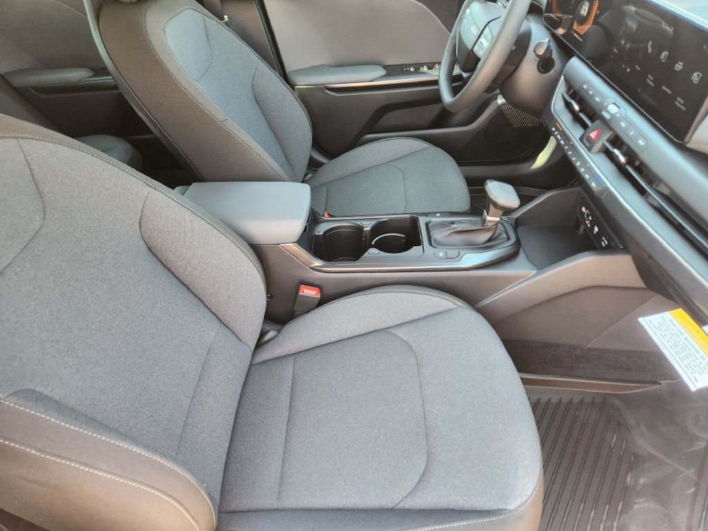 New 2026 Kia K4 FWD image 13