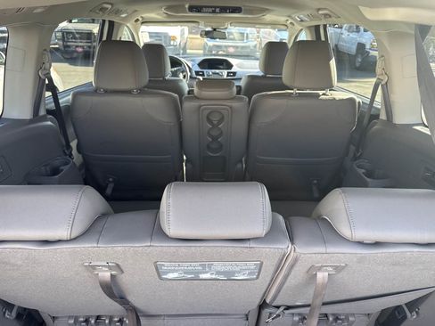 Used 2016 Honda Odyssey Touring Elite image 8