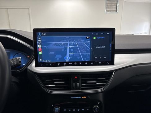 Used 2024 Ford Escape Platinum image 64