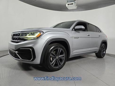 Used 2021 Volkswagen Atlas Cross Sport SE AWD/4WD image 2