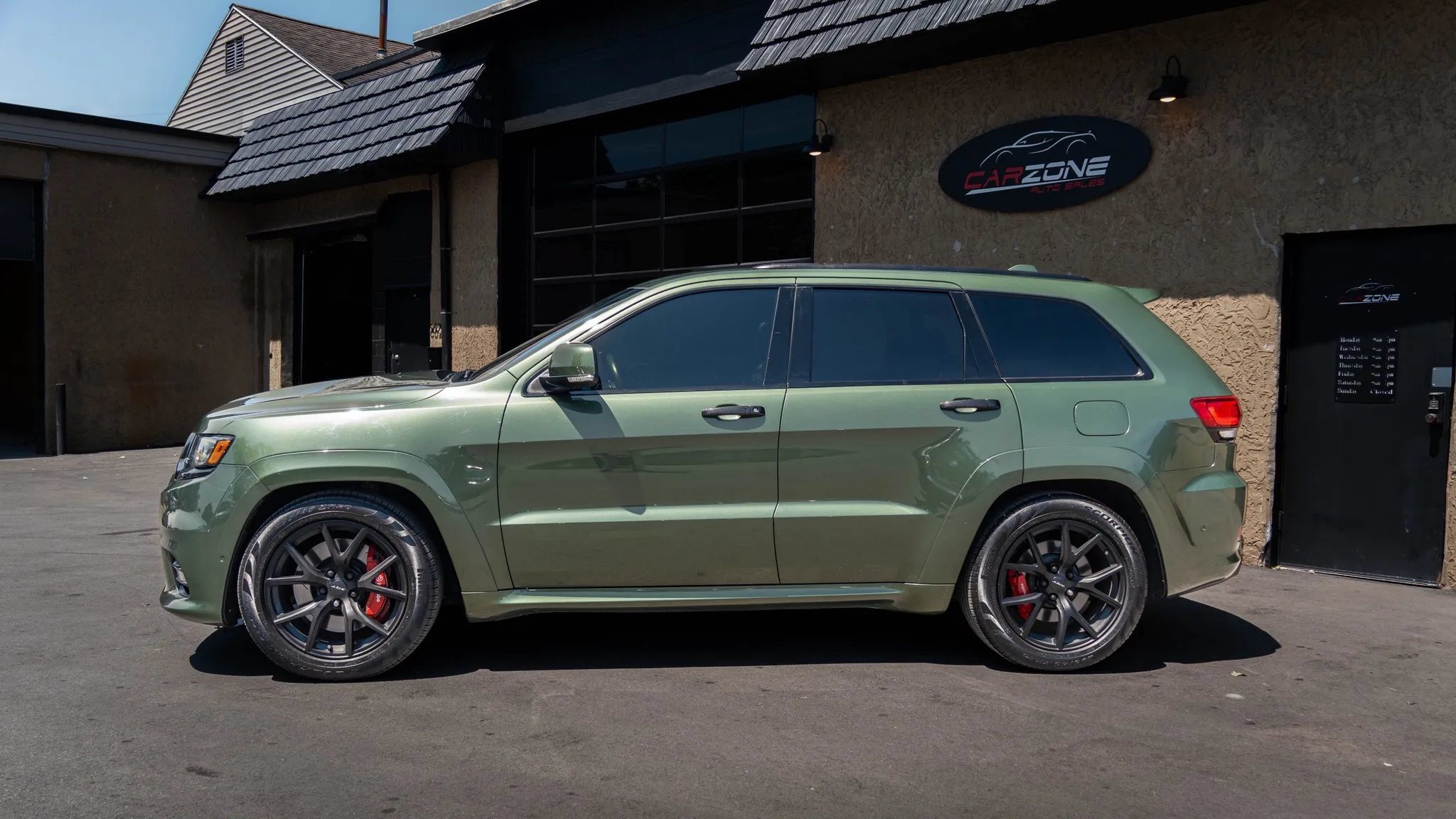 Used 2020 Jeep Grand Cherokee SRT w/ Trailer Tow Group IV AWD/4WD image 2