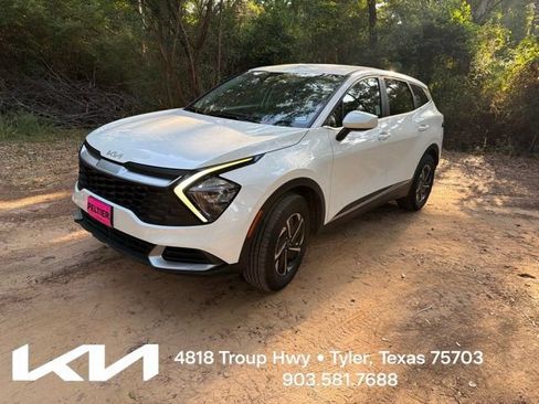 Used 2023 Kia Sportage LX AWD/4WD image 3
