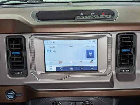 Used 2023 Ford Bronco Outer Banks AWD/4WD image 18