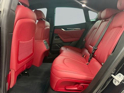 Used 2022 Maserati Levante GT image 12