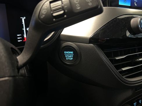 Used 2023 Ford Escape Active image 16