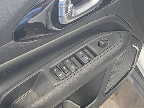 New 2026 Jeep Compass Limited AWD/4WD image 19