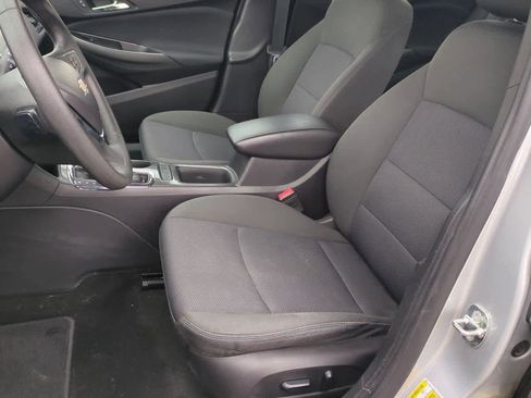 Used 2018 Chevrolet Cruze LT w/ Convenience Package image 15